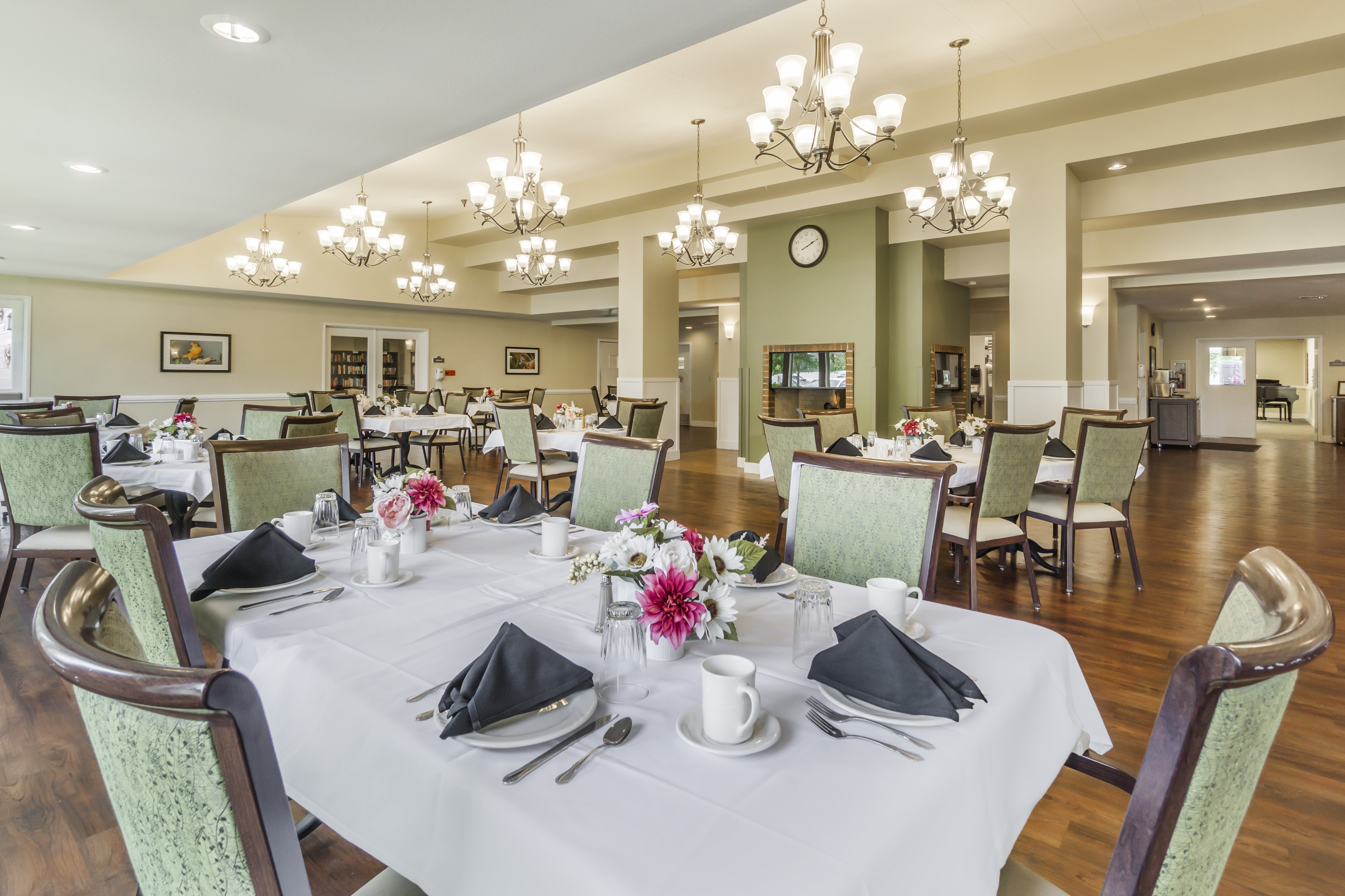Allenmore Il Community Dining Room